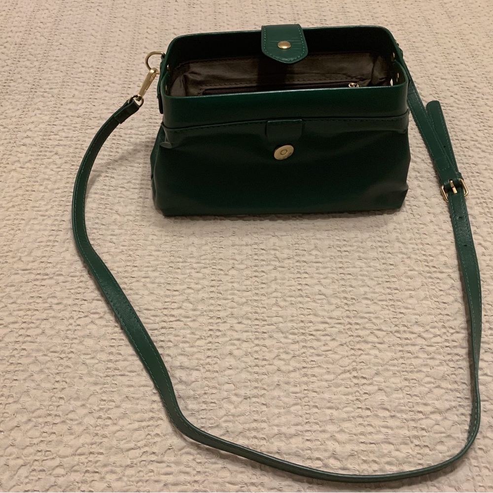 Small purse with crossbody strap.  Dark Green. New Without Tags - Picture 8 of 8